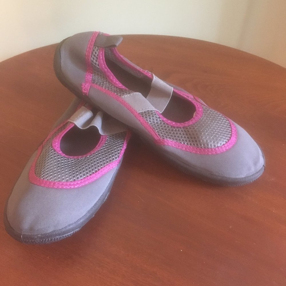 Brand new! Stretch Mesh slip-on Shoes sz 7/8